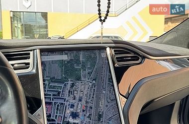 Лифтбек Tesla Model S 2016 в Луцке