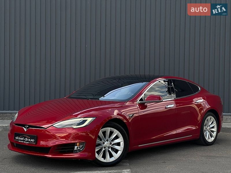 Tesla Model S 2019
