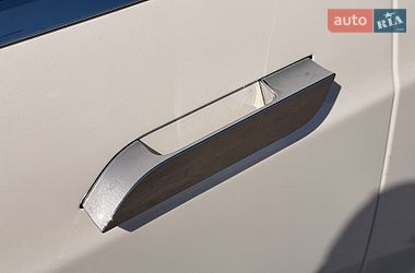 Лифтбек Tesla Model S 2016 в Кривом Роге