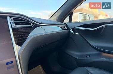 Лифтбек Tesla Model S 2016 в Кривом Роге