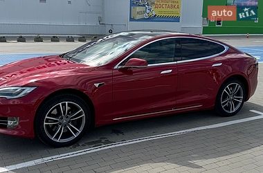 Лифтбек Tesla Model S 2018 в Виннице