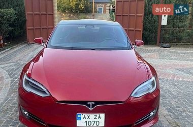Лифтбек Tesla Model S 2016 в Харькове