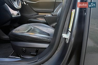 Ліфтбек Tesla Model S 2015 в Харкові