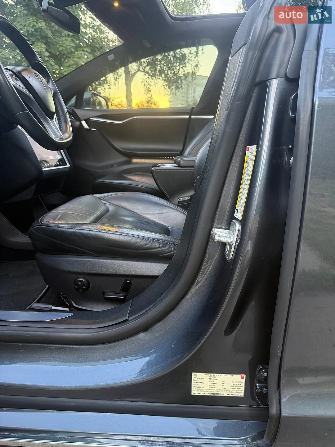 2015 Tesla Model S - мініатюра 9