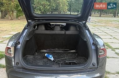 Лифтбек Tesla Model S 2015 в Харькове