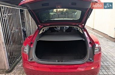 Ліфтбек Tesla Model S 2014 в Ковелі