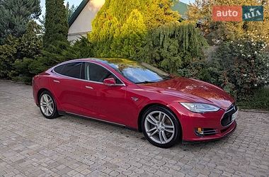 Ліфтбек Tesla Model S 2014 в Ковелі