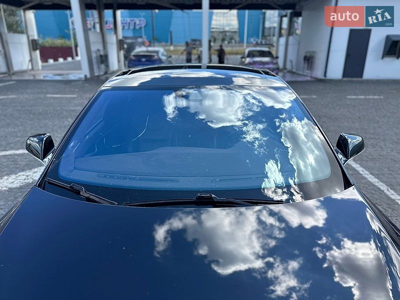 Лифтбек Tesla Model S 2016 в Киеве