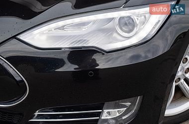 Лифтбек Tesla Model S 2014 в Киеве