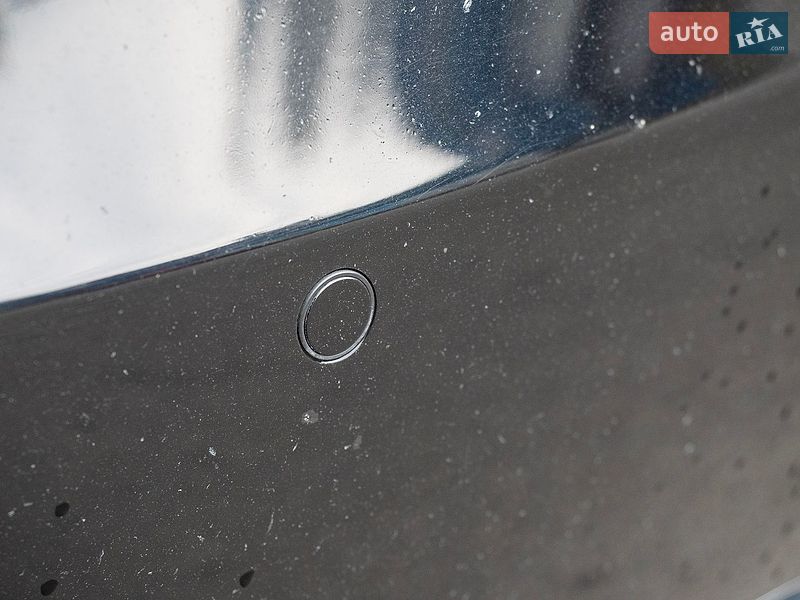 Лифтбек Tesla Model S 2014 в Киеве