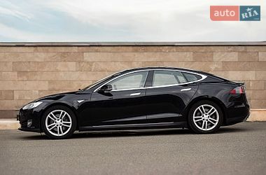 Лифтбек Tesla Model S 2014 в Киеве