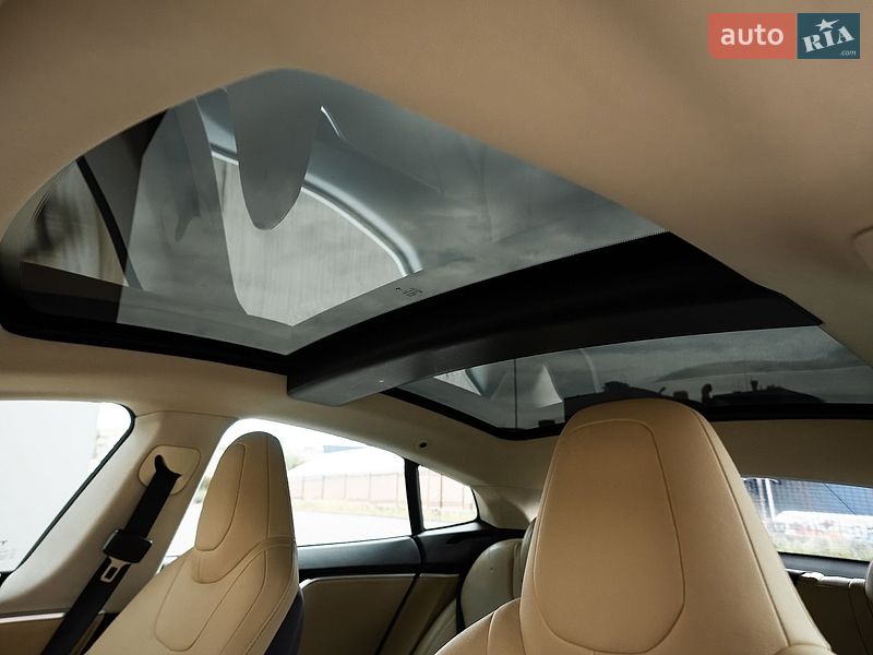 Лифтбек Tesla Model S 2014 в Киеве