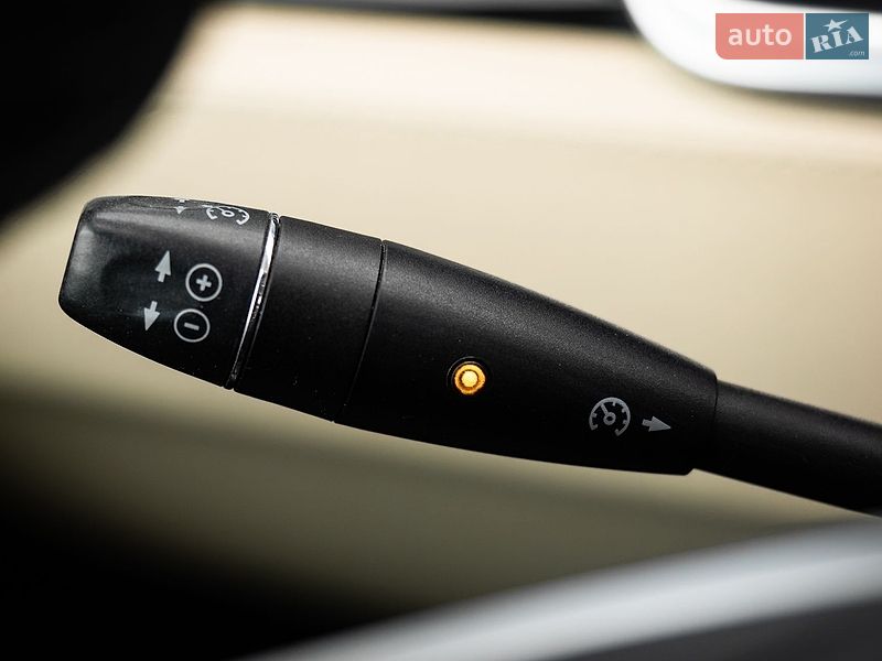 Лифтбек Tesla Model S 2014 в Киеве