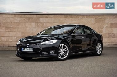 Лифтбек Tesla Model S 2014 в Киеве