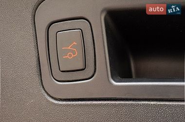 Лифтбек Tesla Model S 2014 в Киеве
