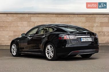 Лифтбек Tesla Model S 2014 в Киеве