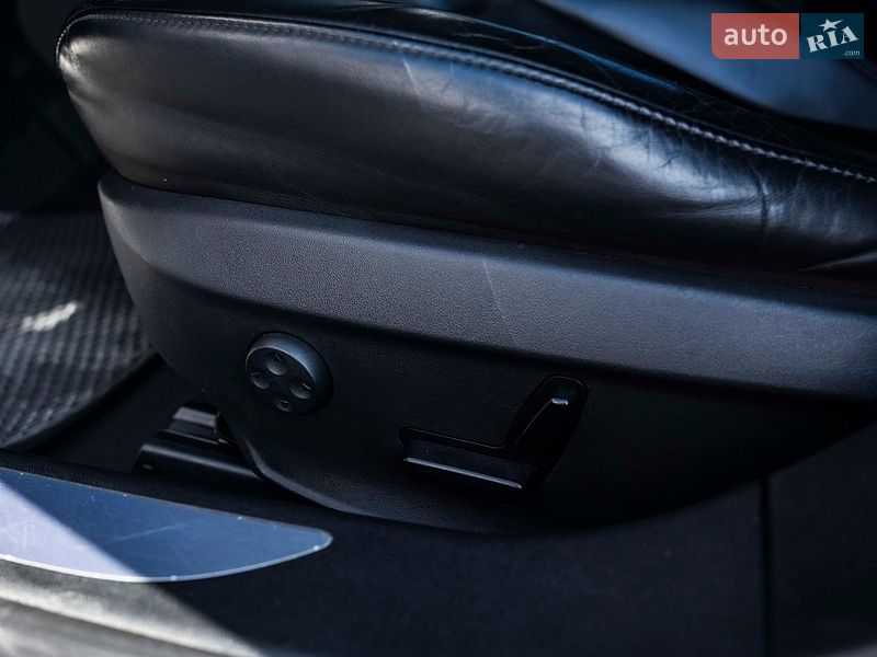 Ліфтбек Tesla Model S 2015 в Києві фото 10 Ліфтбек Tesla Model S 2015 в Києві