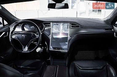 Лифтбек Tesla Model S 2015 в Киеве