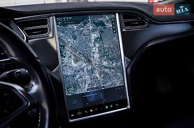 Лифтбек Tesla Model S 2015 в Киеве