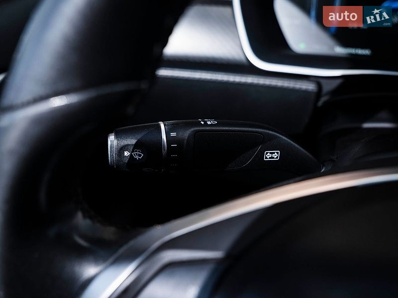 Лифтбек Tesla Model S 2015 в Киеве