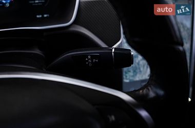 Лифтбек Tesla Model S 2015 в Киеве