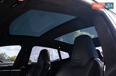Лифтбек Tesla Model S 2015 в Киеве