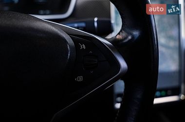 Лифтбек Tesla Model S 2015 в Киеве