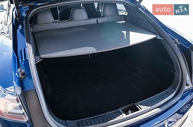 Лифтбек Tesla Model S 2015 в Киеве