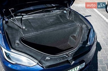 Лифтбек Tesla Model S 2015 в Киеве