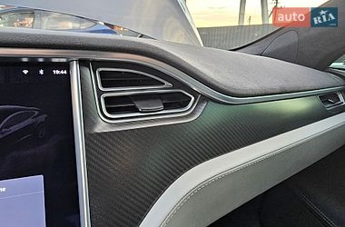 Ліфтбек Tesla Model S 2015 в Львові