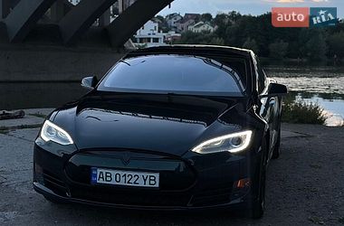 Лифтбек Tesla Model S 2013 в Виннице