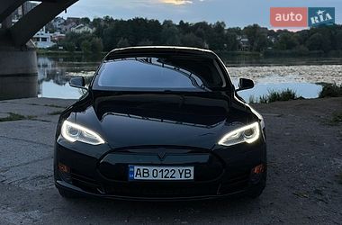 Лифтбек Tesla Model S 2013 в Виннице