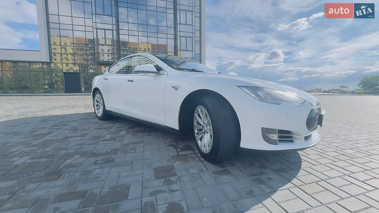 2014 Tesla Model S - мініатюра 10