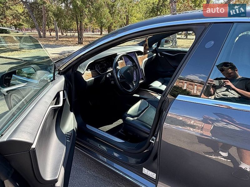 Ліфтбек Tesla Model S 2020 в Миколаєві