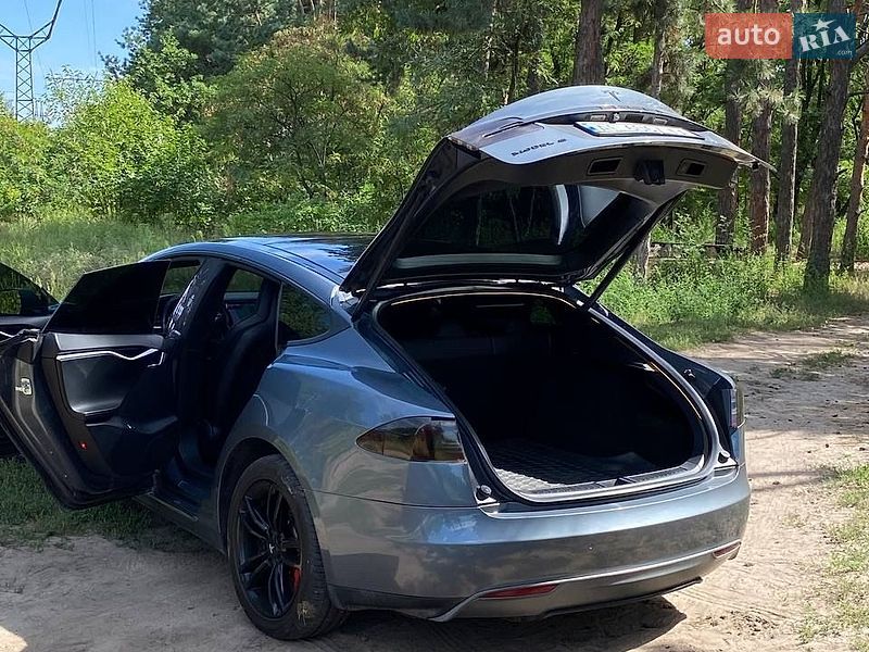 Лифтбек Tesla Model S 2013 в Днепре фото 13 Лифтбек Tesla Model S 2013 в Днепре