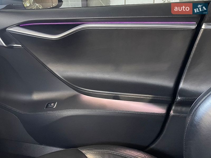 Лифтбек Tesla Model S 2013 в Днепре фото 15 Лифтбек Tesla Model S 2013 в Днепре