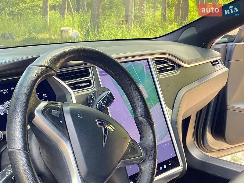 Лифтбек Tesla Model S 2013 в Днепре фото 23 Лифтбек Tesla Model S 2013 в Днепре