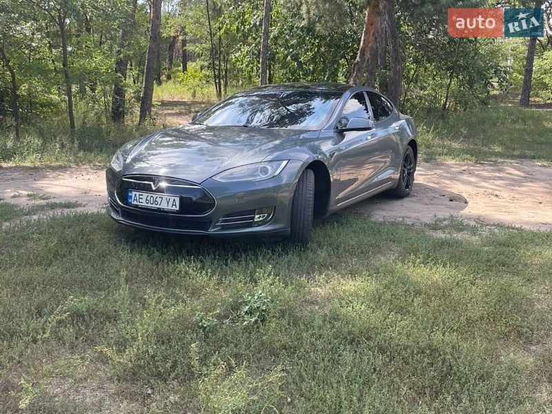 Лифтбек Tesla Model S 2013 в Днепре фото 22 Лифтбек Tesla Model S 2013 в Днепре