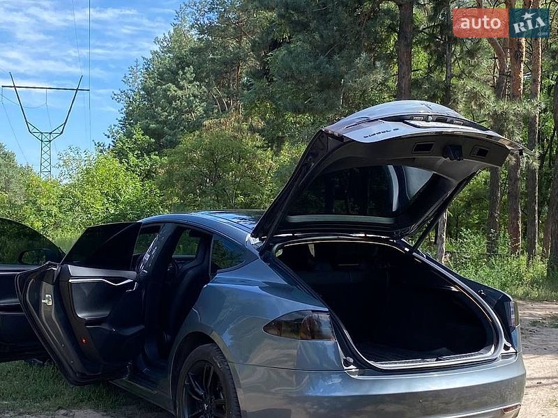 Лифтбек Tesla Model S 2013 в Днепре фото 24 Лифтбек Tesla Model S 2013 в Днепре