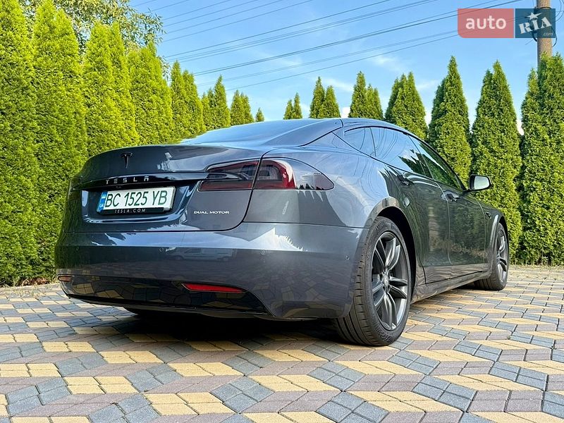 Ліфтбек Tesla Model S 2020 в Самборі