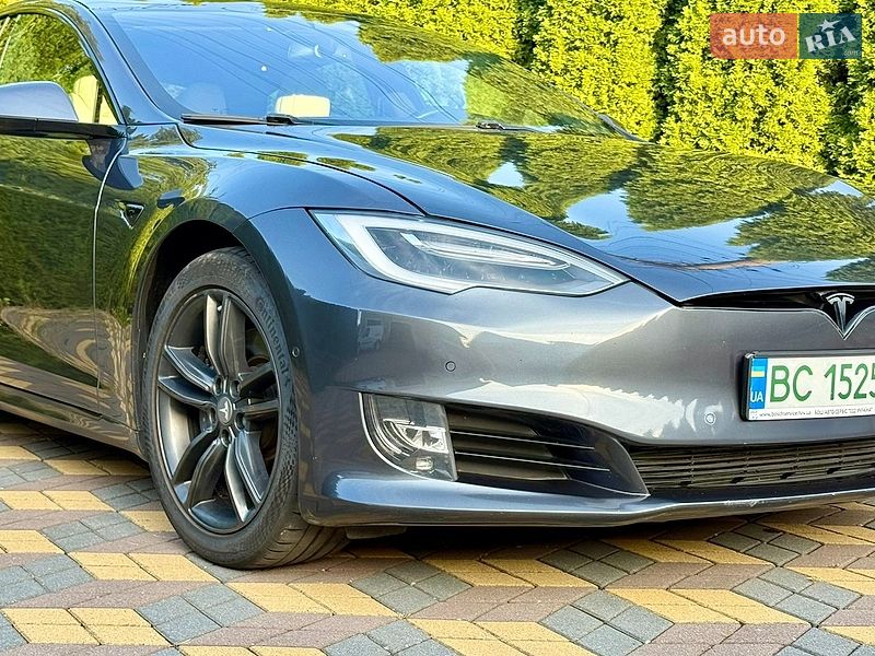Ліфтбек Tesla Model S 2020 в Самборі