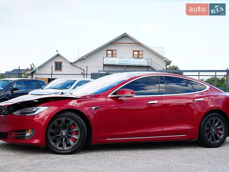 Ліфтбек Tesla Model S 2020 в Дрогобичі