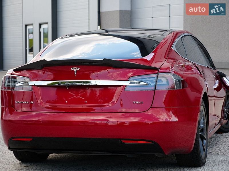 Ліфтбек Tesla Model S 2020 в Дрогобичі
