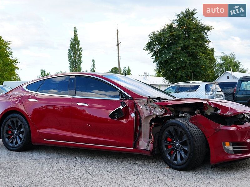 Ліфтбек Tesla Model S 2020 в Дрогобичі