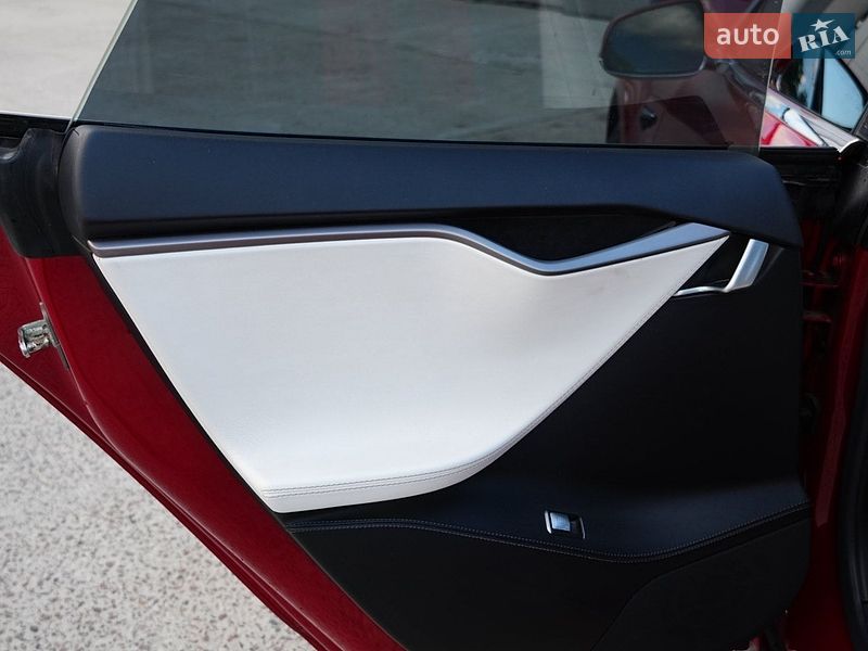 Ліфтбек Tesla Model S 2020 в Дрогобичі