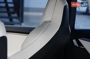 Ліфтбек Tesla Model S 2020 в Дрогобичі