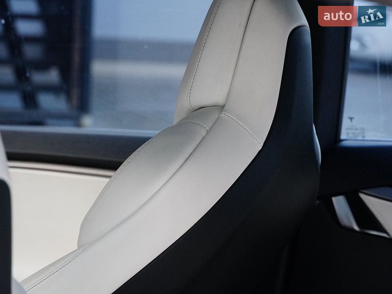 Ліфтбек Tesla Model S 2020 в Дрогобичі