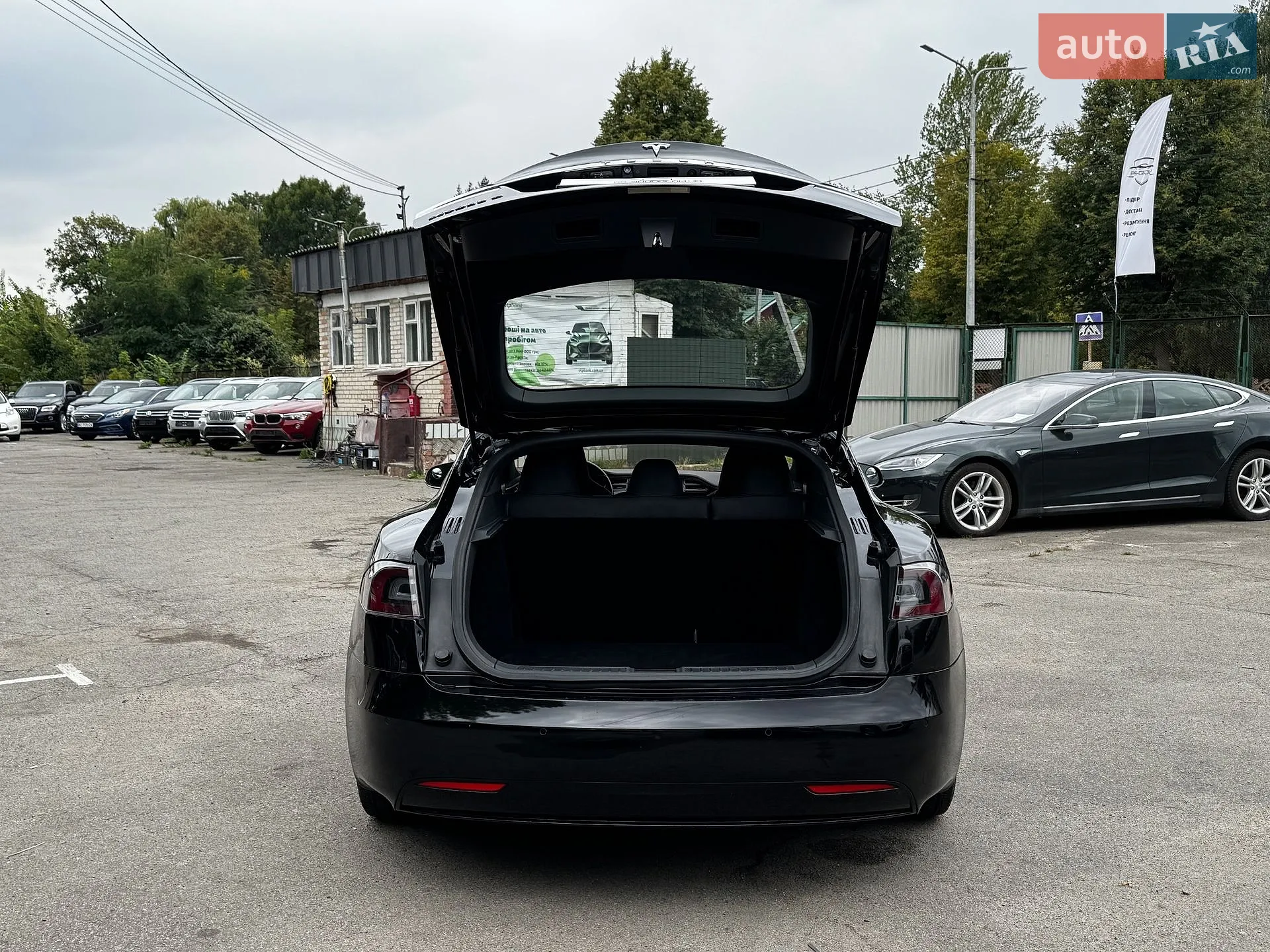 2016 Tesla Model S - мініатюра 10