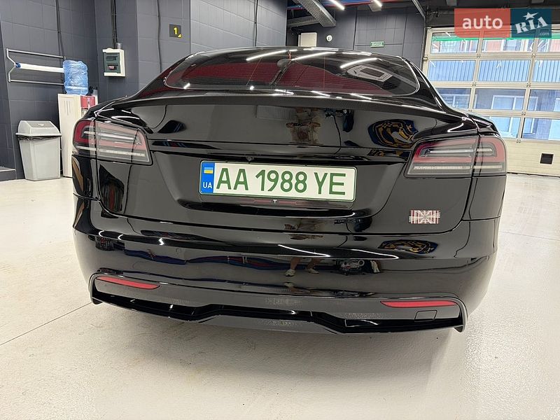 Лифтбек Tesla Model S 2021 в Киеве фото 10 Лифтбек Tesla Model S 2021 в Киеве