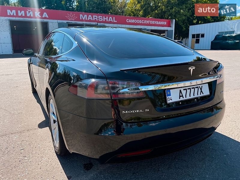 Лифтбек Tesla Model S 2016 в Харькове
